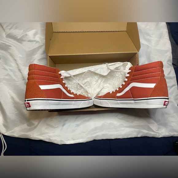 Vans SK8-HI SHOE
COLOR: Burnt Ochre
SIZE: 11.0 Men = 12.5 Women - Picture 6 of 16